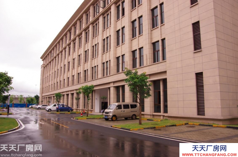 開(kāi)發(fā)商直售+標(biāo)準(zhǔn)廠房+上市物業(yè)+優(yōu)質(zhì)企業(yè)+獨(dú)立產(chǎn)權(quán)