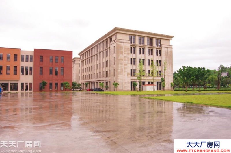 開發(fā)商直售+標(biāo)準(zhǔn)廠房+上市物業(yè)+優(yōu)質(zhì)企業(yè)+獨(dú)立產(chǎn)權(quán)