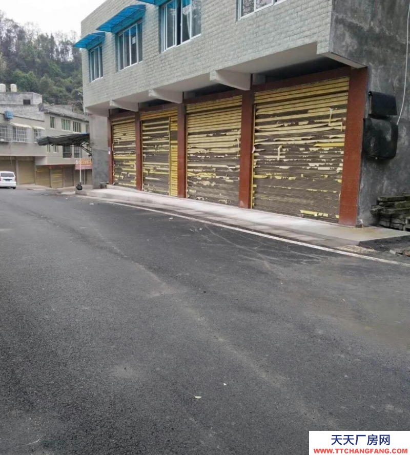 交通便利 利用空間大 離市區(qū)近 有動(dòng)力電