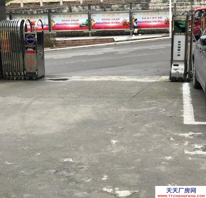 匯川市區內交通方便安全24小時有保安