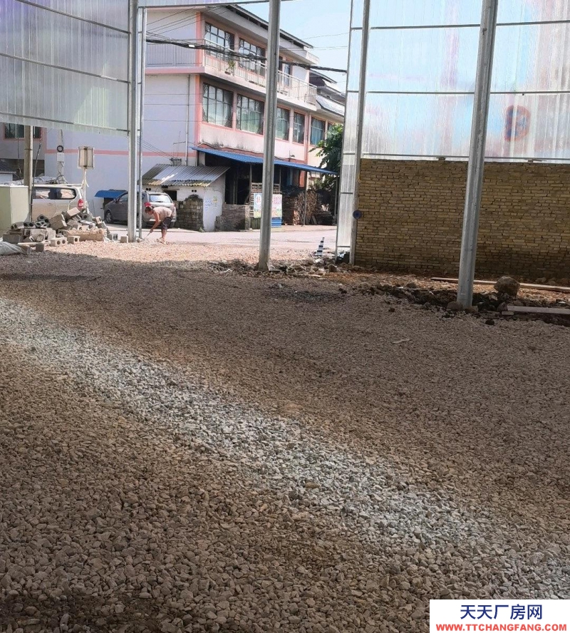 (出租) 加長拖車任意進出，地皮25公分，三箱電，水全通，可安行車