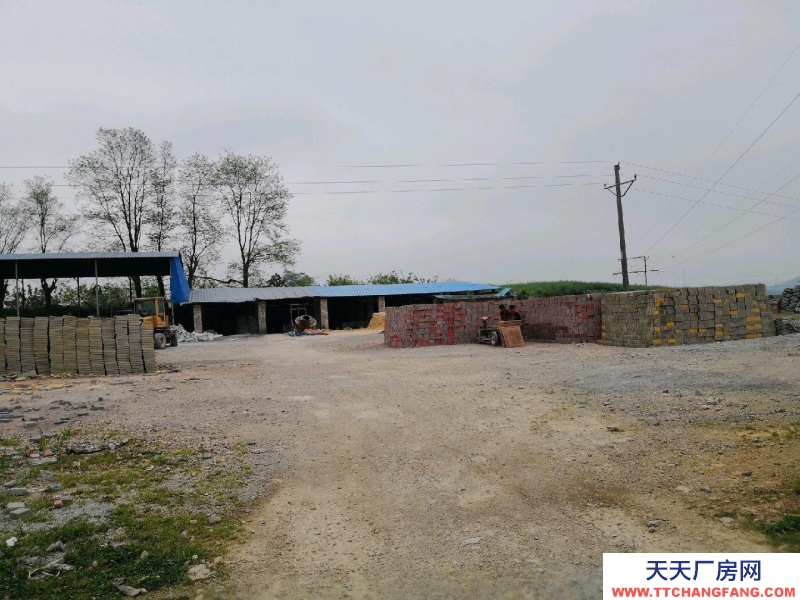 (出租) 交通方便，廠房場地多種經營。