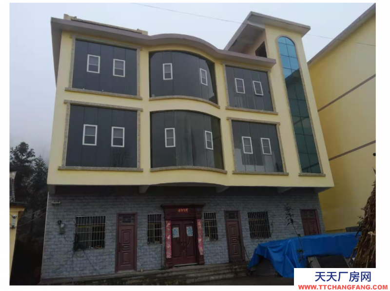 整棟3層2000平米出租，價格便宜