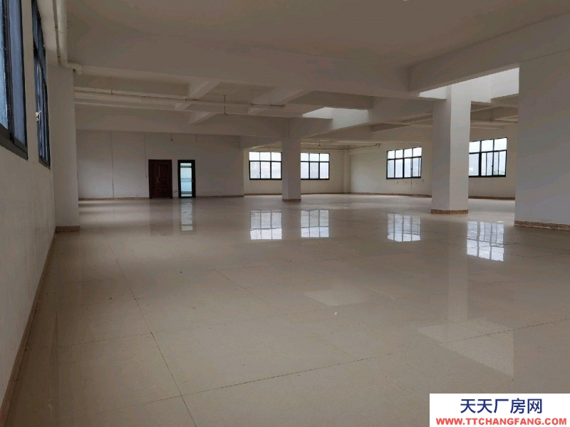 (出租) 一樓600平方，二樓500平方，可分租