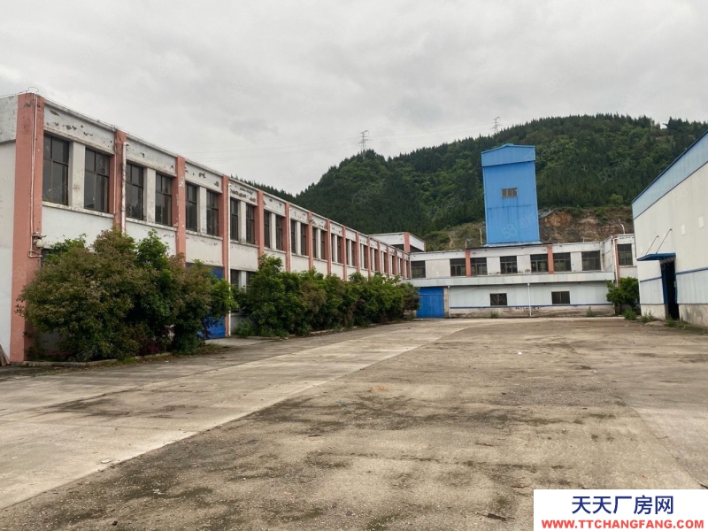 萬(wàn)山 獨(dú)立廠房出租 4000平米 可分租 帶壩子