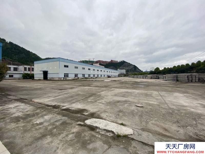 萬(wàn)山 獨(dú)立廠房出租 4000平米 可分租 帶壩子