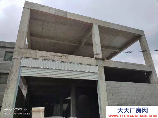 (出租) 空地面積800平方，建房面積300平方，共二層