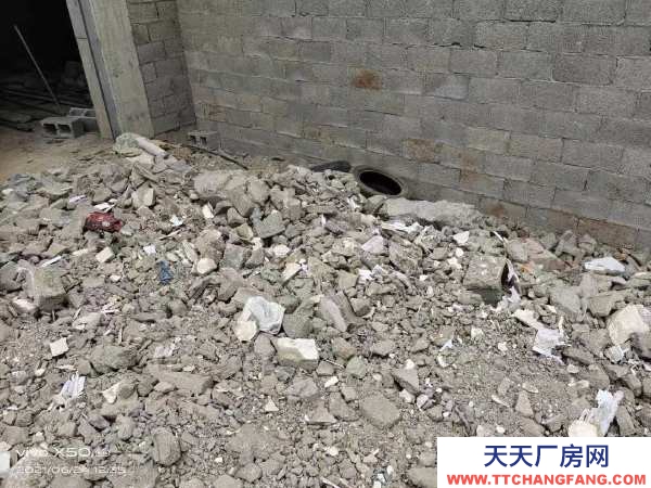 (出租) 空地面積800平方，建房面積300平方，共二層