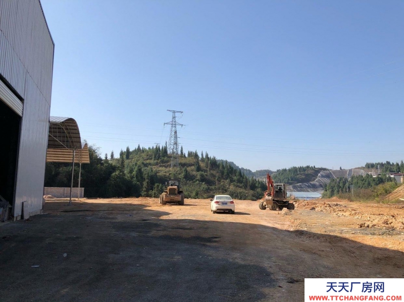 (出租) 兩廠共1000平方米，均為鋼架結構。