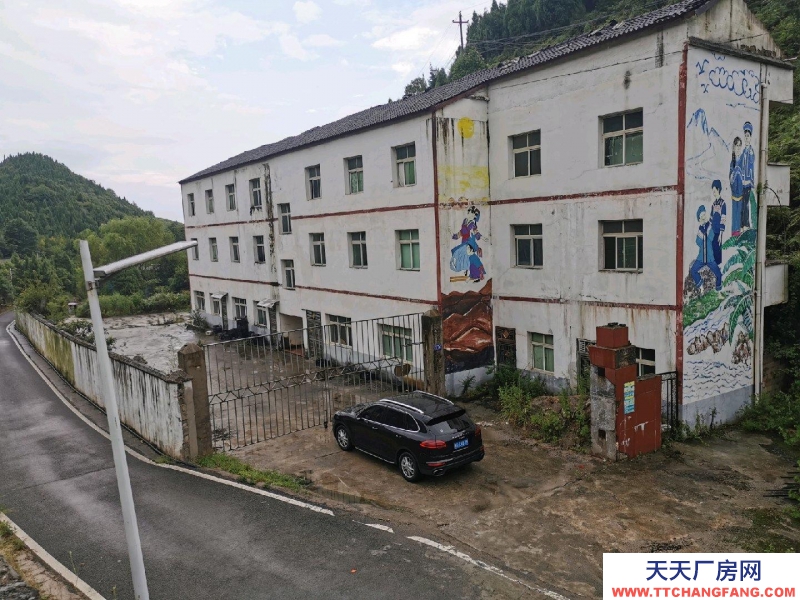 (出售) 緊挨著貴開路,交通方便,環(huán)境好。