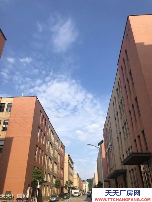 長沙市岳麓科技中心現房租售，400-3000平米，可研發(fā)辦公