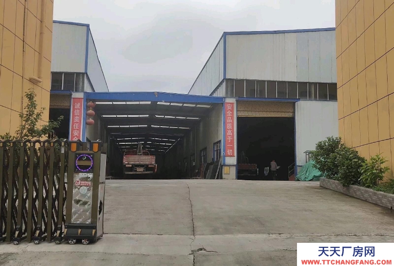 黔南龍里北部工業園現有2000㎡廠房出租，有行吊，價格面議