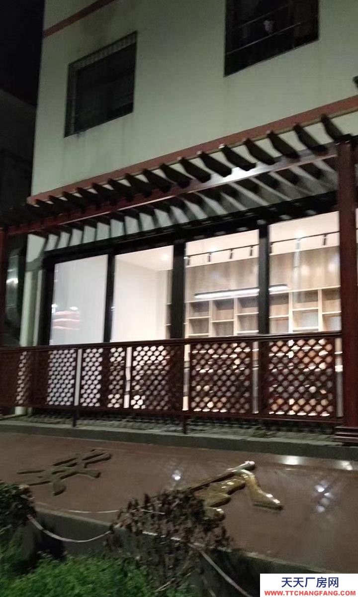 黔南龍里北部工業園現有2000㎡廠房出租，有行吊，價格面議