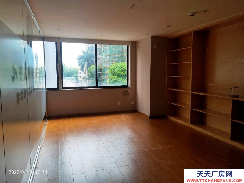 南寧市青秀區(出租) （個人）教育路臨街2樓320平場地招商