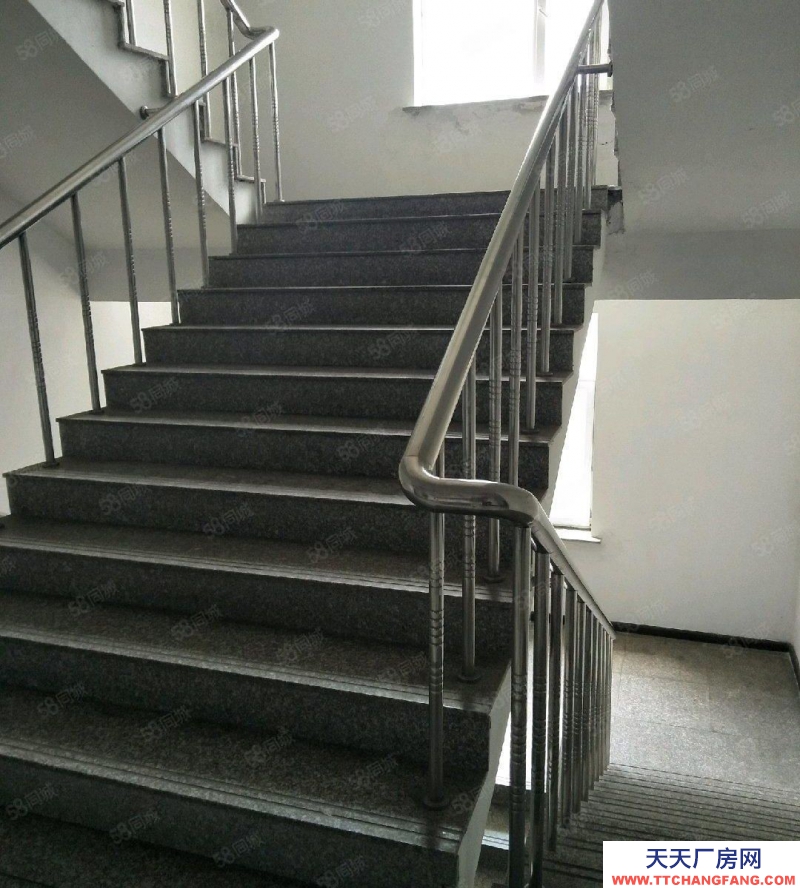 急售！急售！鐵西經(jīng)濟(jì)開發(fā)區(qū)治金工業(yè)園，獨門獨院，交通便利