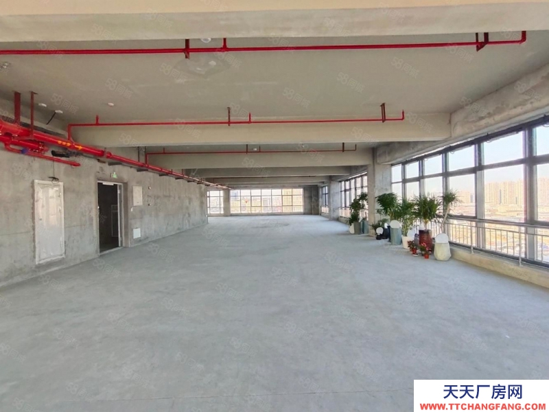 杭州濱江白馬湖，近高架地鐵，一線湖景，三面大落地窗，適合電商展廳