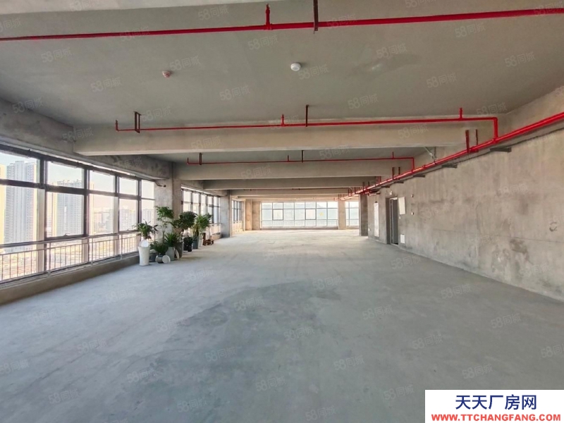 杭州濱江白馬湖，近高架地鐵，一線湖景，三面大落地窗，適合電商展廳