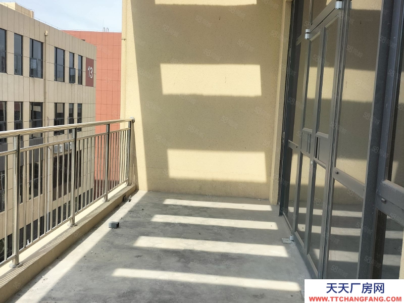 濟(jì)南槐蔭經(jīng)十西路現(xiàn)房廠房，即買即入駐，正規(guī)園區(qū)，50年獨(dú)立產(chǎn)權(quán)