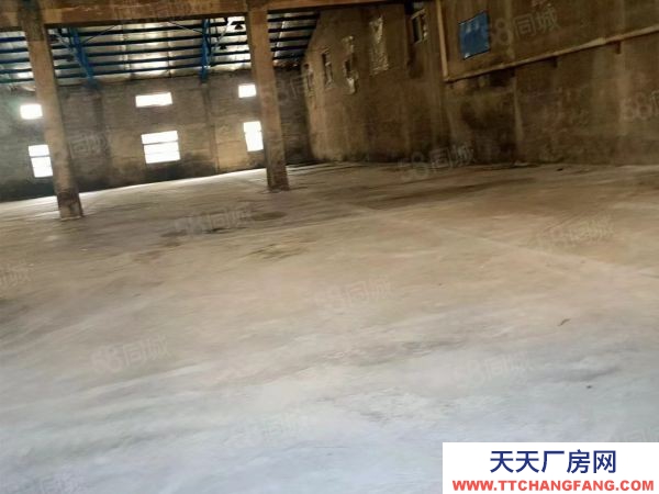 南京市浦口區(qū)六合1000平標(biāo)準(zhǔn)廠房 近主干道 交通便利 園區(qū)大車進(jìn)出方便