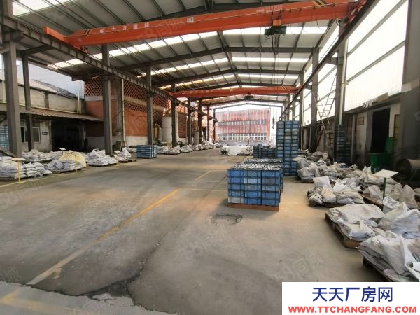 南京市浦口湯泉街道10000平廠房可分租，帶航車層高高，交通便利