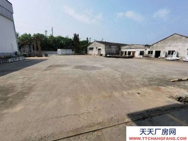 南京市浦口湯泉街道10000平廠房可分租，帶航車層高高，交通便利