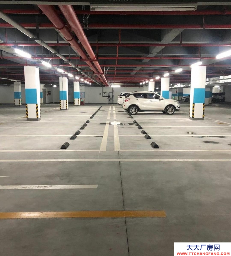 重慶大渡口地下停車場，價格低，可改倉庫、卡丁車場、汽車倉儲、快遞分揀