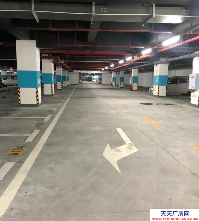重慶大渡口地下停車場，價格低，可改倉庫、卡丁車場、汽車倉儲、快遞分揀