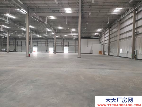 武漢漢陽(出租) 三環(huán)永旺夢樂城旁1400平倉庫出租