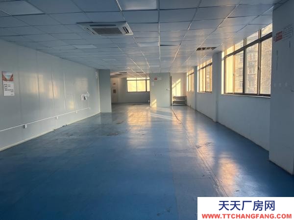 南京市鼓樓潤豐市場倉庫辦公樓