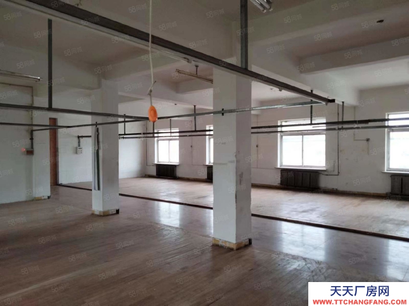 出租黃姑觀音屯附近框架廠房2000平（獨(dú)門獨(dú)院）交通便利.