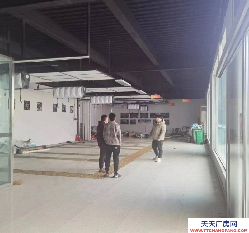 (出租) 700余平展廳招租，各種車方面相關展廳，美容，汽車，