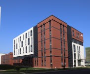 武漢東西湖(出售) 獨棟廠房首層8.1米，樓頂贈送超大露臺，產業辦一體化