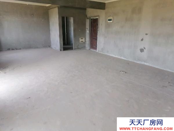 (出租) 武漢漢南四室兩廳兩衛(wèi)的商品房結(jié)構(gòu)，進(jìn)出方便，簡裝130平