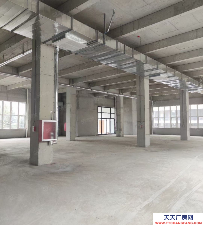 青島市南204國(guó)道旁大產(chǎn)權(quán)廠房 8.1米層高 現(xiàn)房可貸款低首付