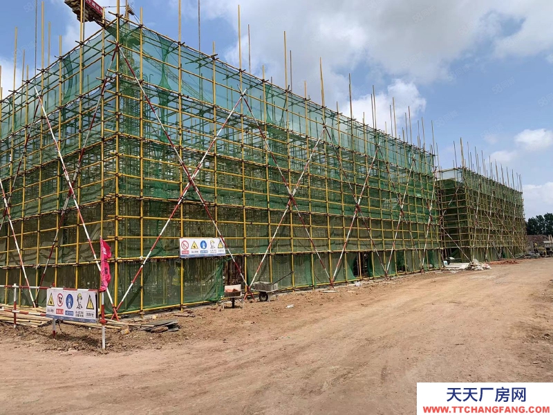 青島市北萊西經(jīng)開區(qū)，獨(dú)棟廠房2400出售，緊鄰高速口，，大產(chǎn)權(quán)可貸款