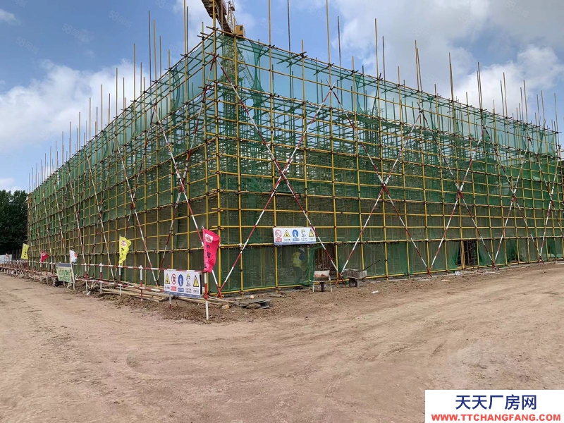 青島市北萊西經(jīng)開區(qū)，獨(dú)棟廠房2400出售，緊鄰高速口，，大產(chǎn)權(quán)可貸款