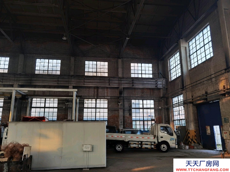 (出租) 磚混結構有5噸吊。照明好，窗戶完整。緊鄰二環有地鐵！