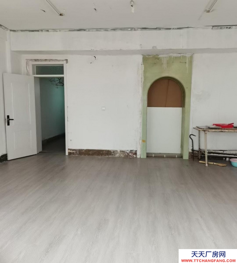 (出租) 南北140平，可做工廠，有動(dòng)力電，實(shí)際面積大