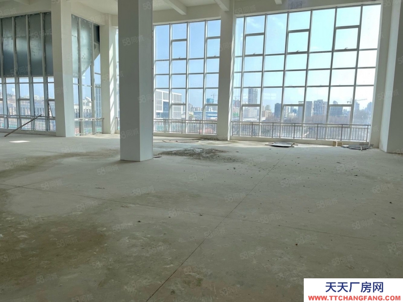 青島李滄準現房 2400平獨棟廠房 低總價 層高9米 可按揭