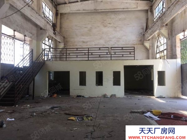 (出租) 位于人民西路老城區(qū)地段，廠房面積寬大，有空地和鋪面一起出租