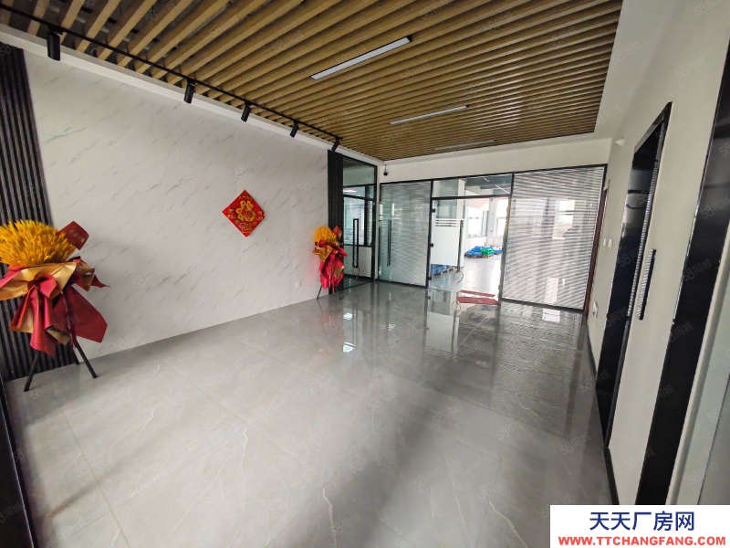 青島城陽夏莊廠房出租，二樓860平 精裝修 可生產辦公研發！