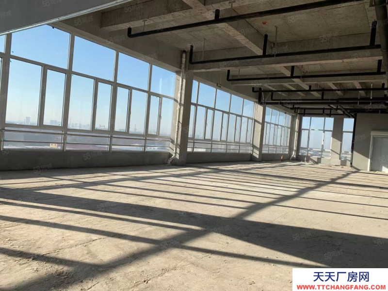 青島城陽現(xiàn)房 開發(fā)商直租 600大平層 客貨梯已裝好