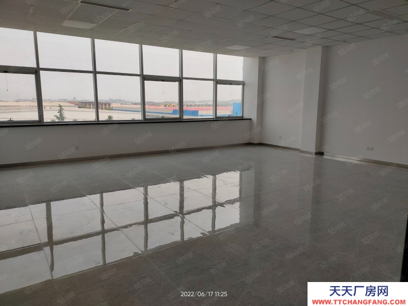 青島城陽出租高新區2600平和8200平獨棟高10米，產證帶航車