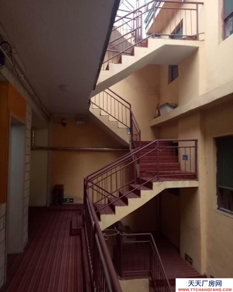 (出售) 急售！撿漏！價格可議！鼓樓南大街陽光學校對面3層樓房4間門面