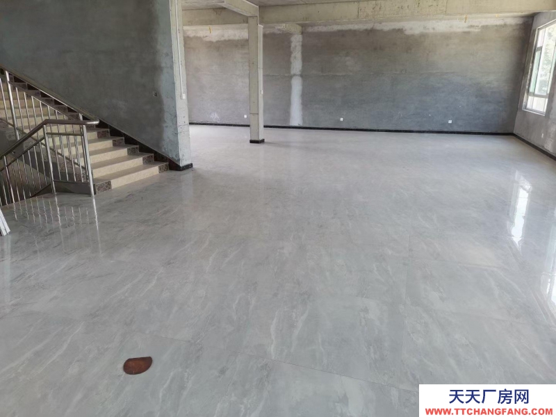 淄博淄川交通便利，寬敞明亮。