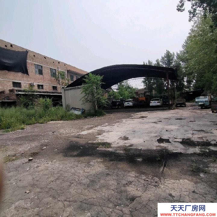 (出租) 可做停車場，地理位置優越