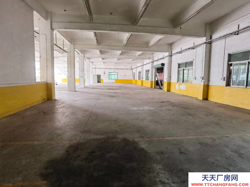 (出租) 深圳龍崗?fù)瑯吠穆藩?dú)院一樓1300平廠房出租。帶辦公室，降價(jià)出租