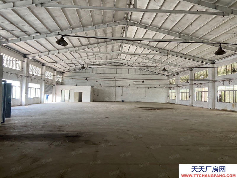 (出租) 東莞常平橋瀝9米高磚墻1600平方，中間無柱子，可分租