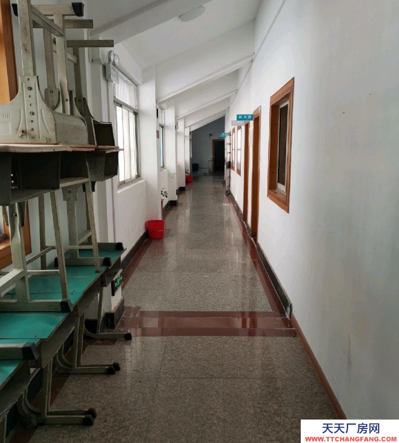 (出售)蚌埠龍子湖 這棟樓房為獨立二層樓房，可做公司寫字辦公，養老院，直播帶貨