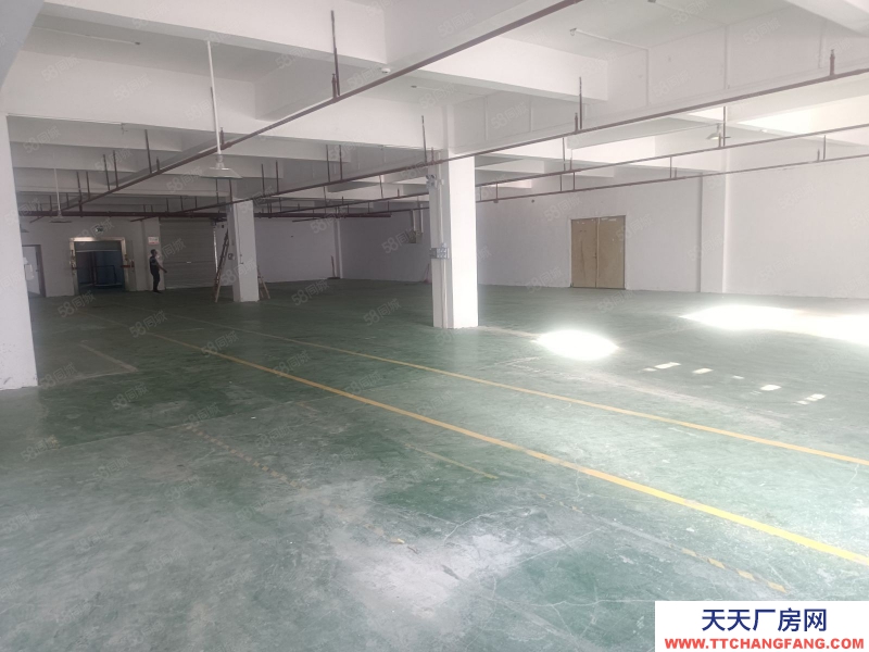 (出租) 東莞厚街工業園區原房東新空出樓上800平帶裝修廠房出租倉庫出租